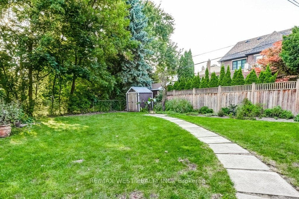 10 Sunnylea Avenue photo 38