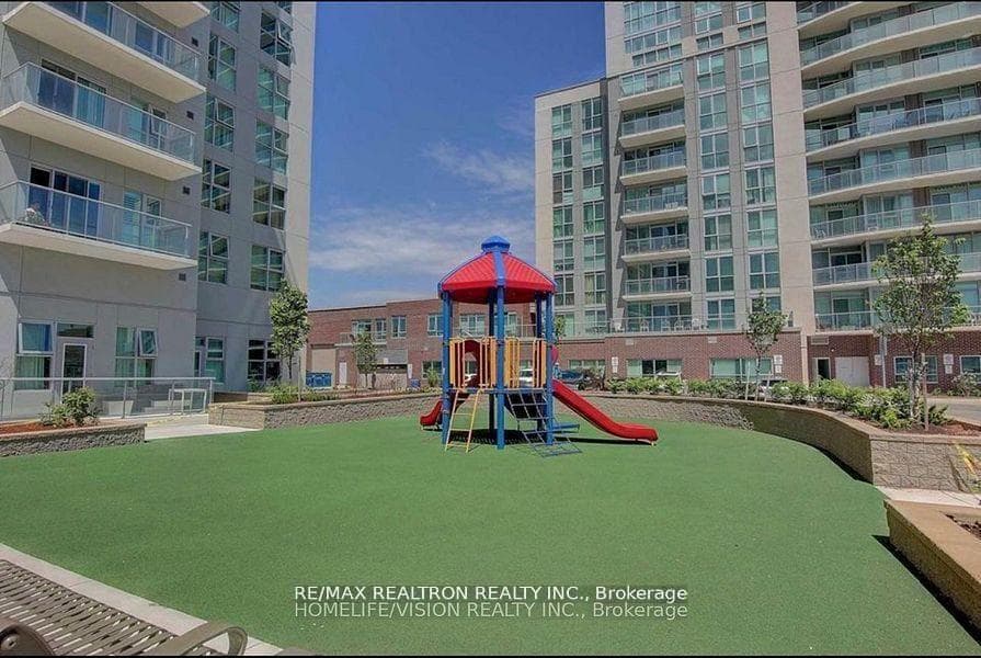 2152 Lawrence Avenue Unit PH08 photo 6