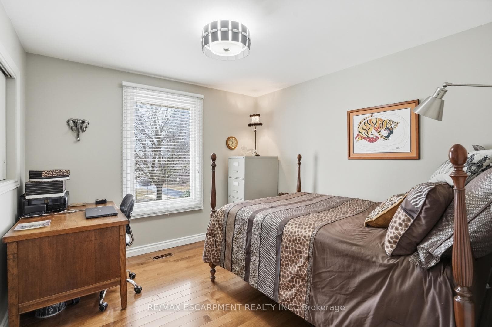 9389 Chippewa Road photo 29