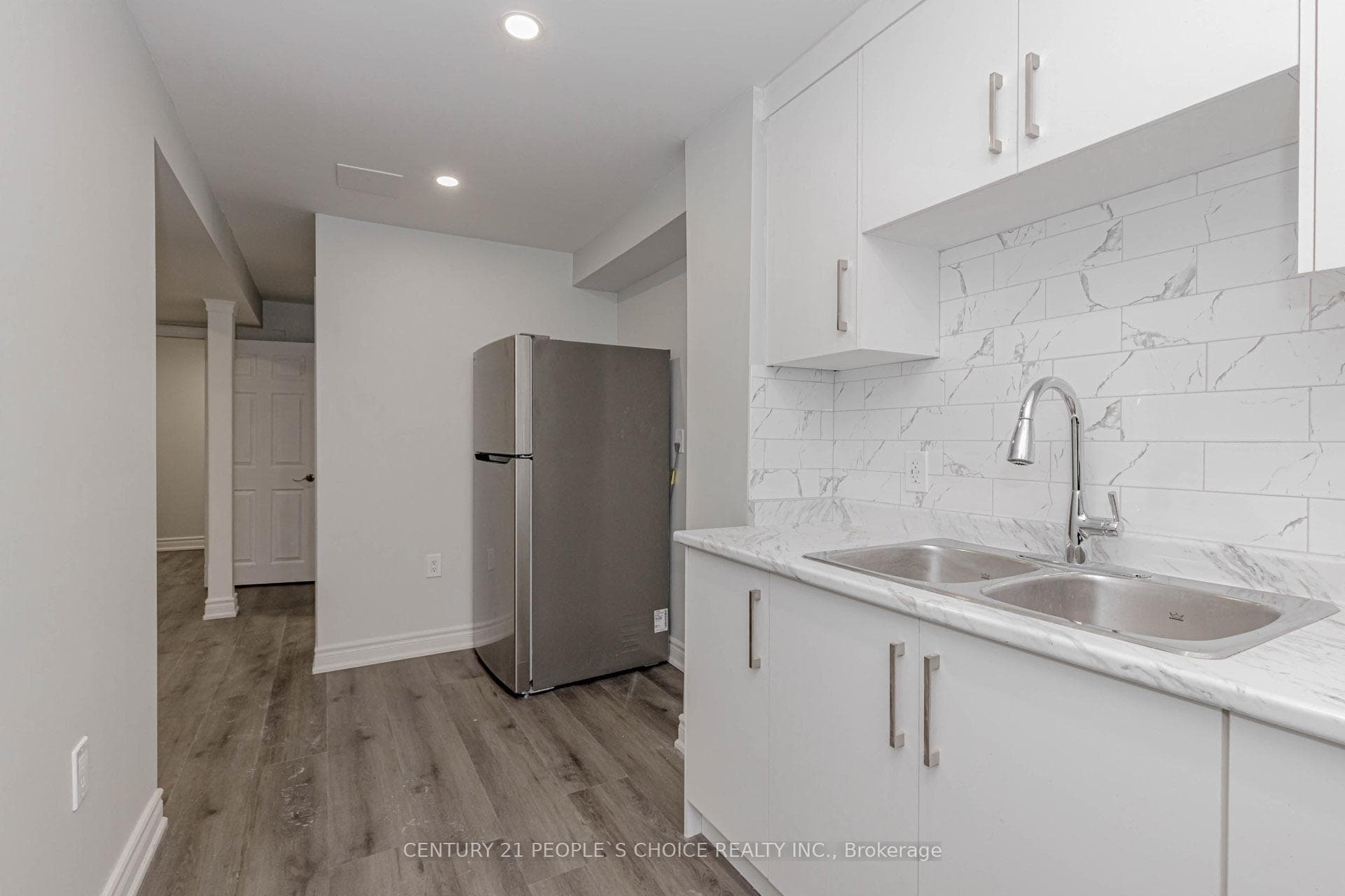 5844 Gant Crescent Unit BSMT photo 15