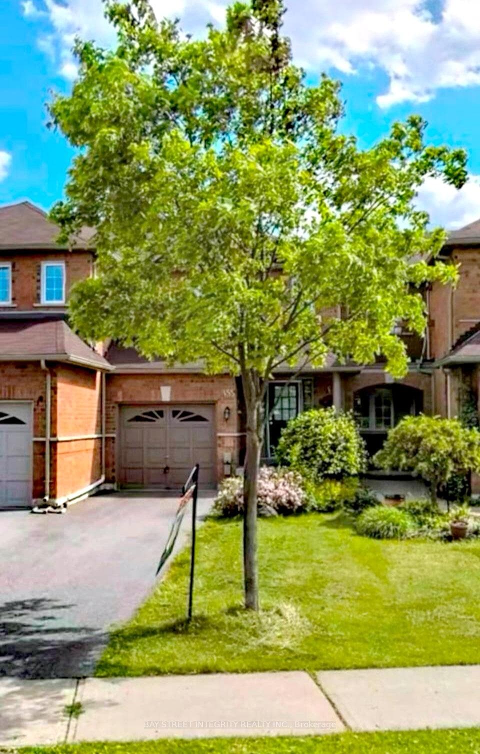 355 Ravineview Way photo 1