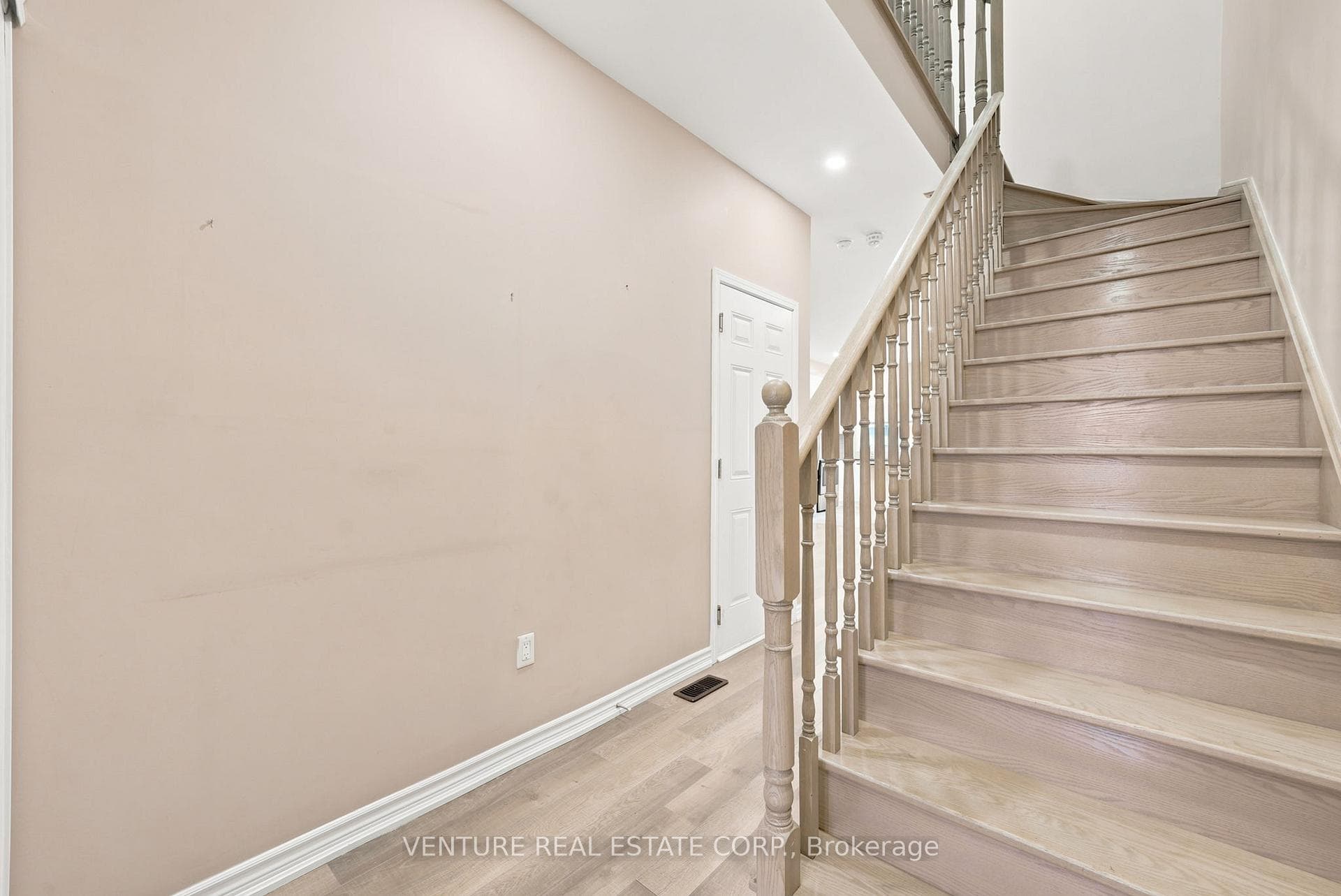 20 Prospect Way photo 15