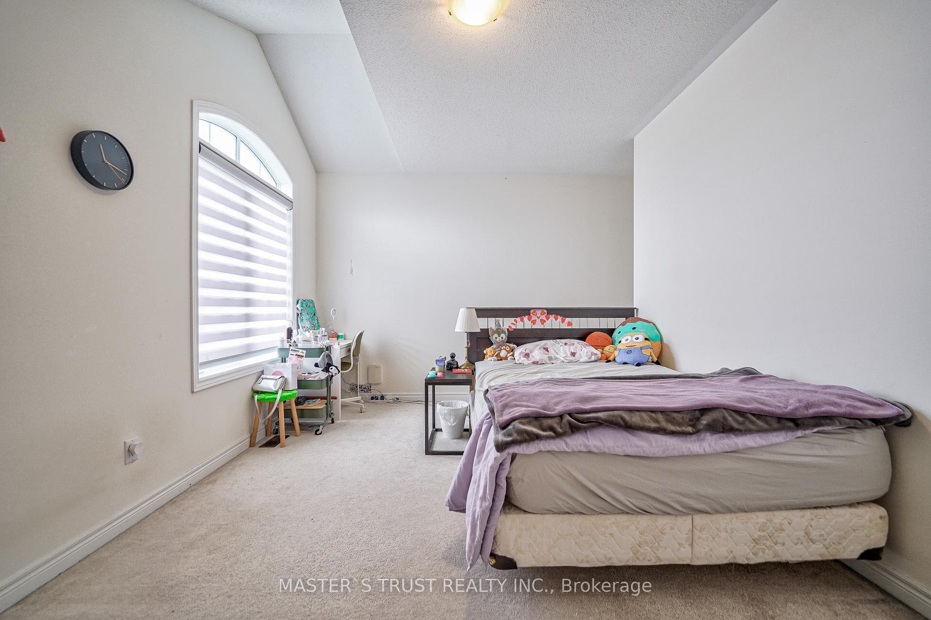 657 Clifford Perry Place photo 16