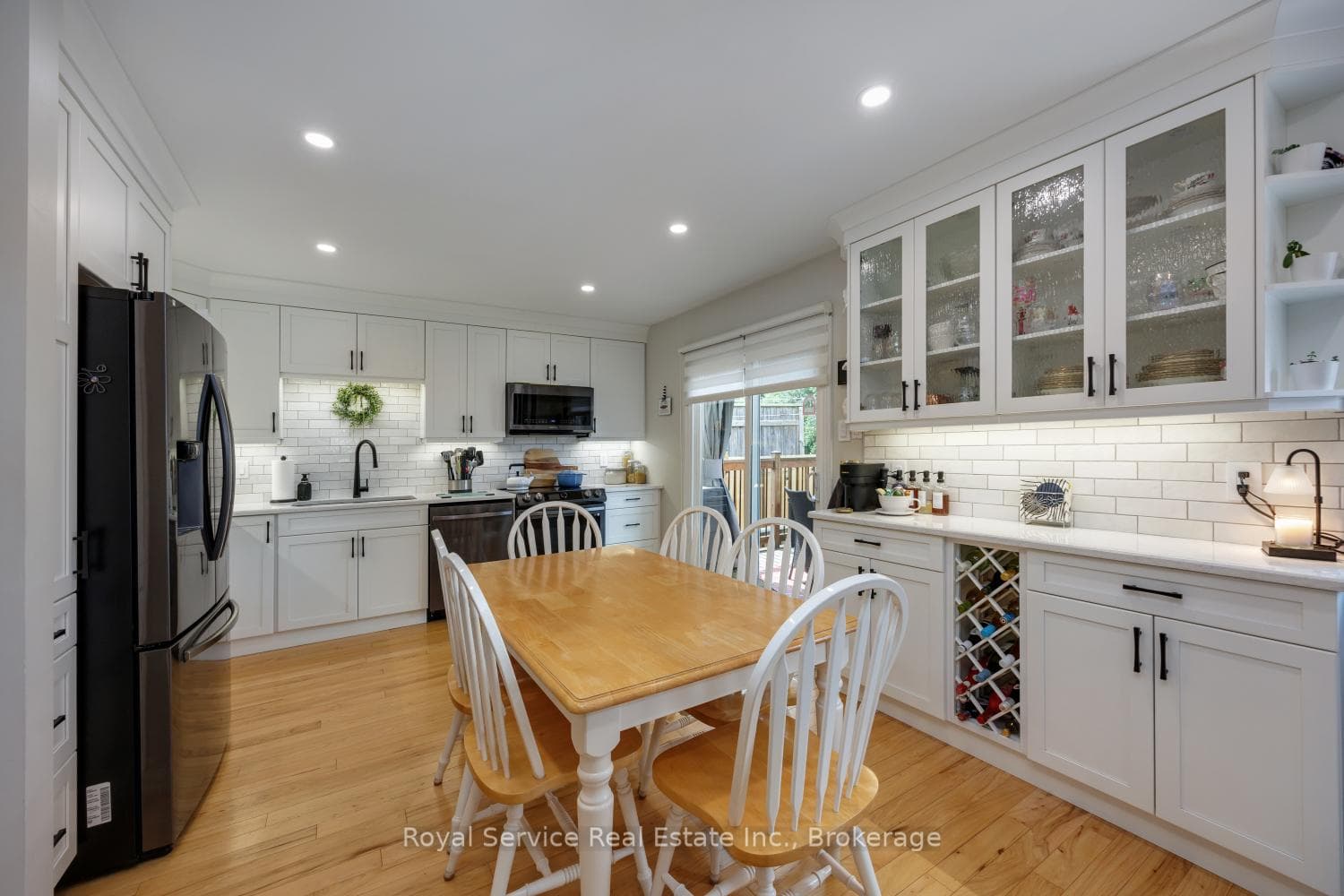 900 Stewart Drive photo 11