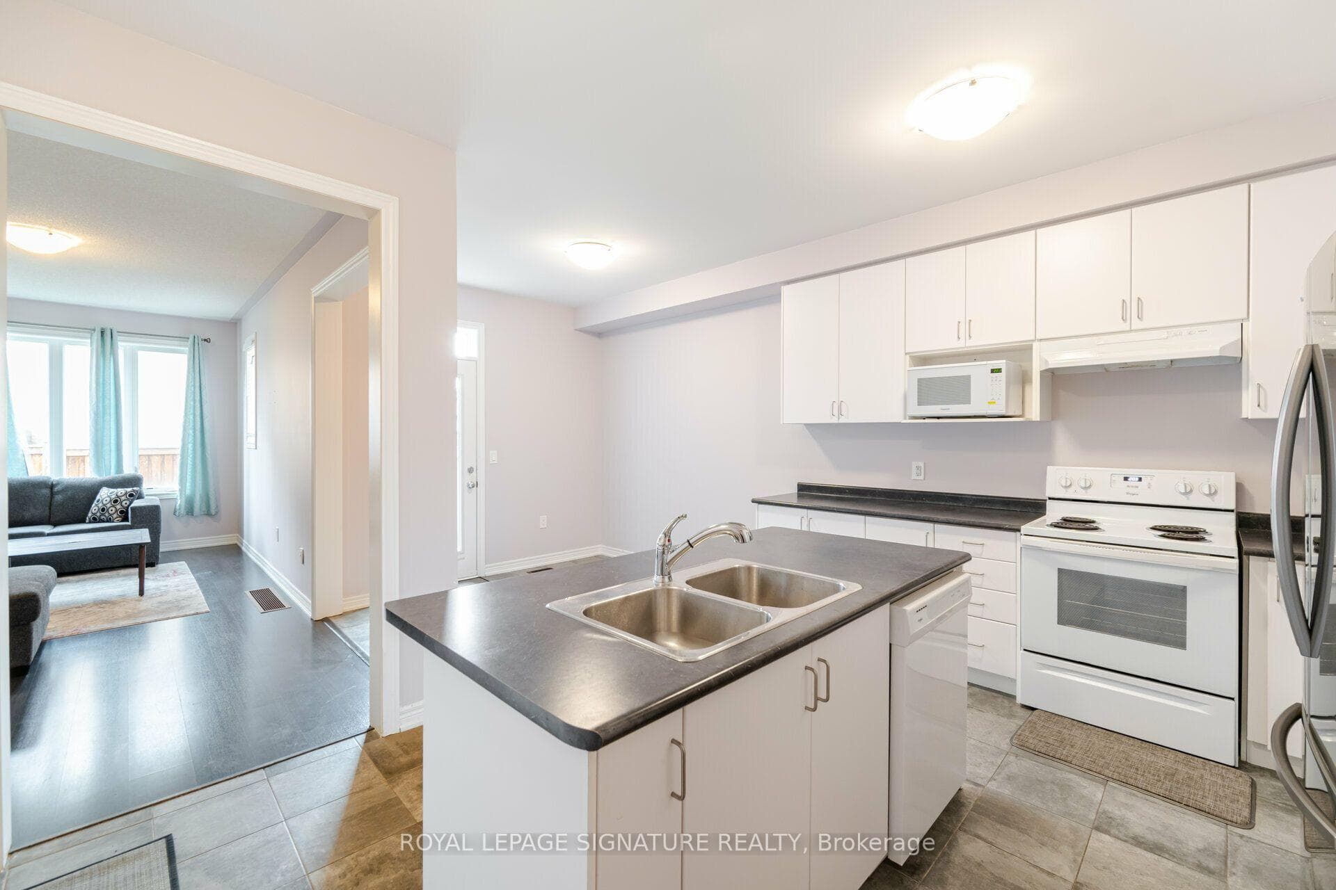 159 Bronson Terrace photo 11