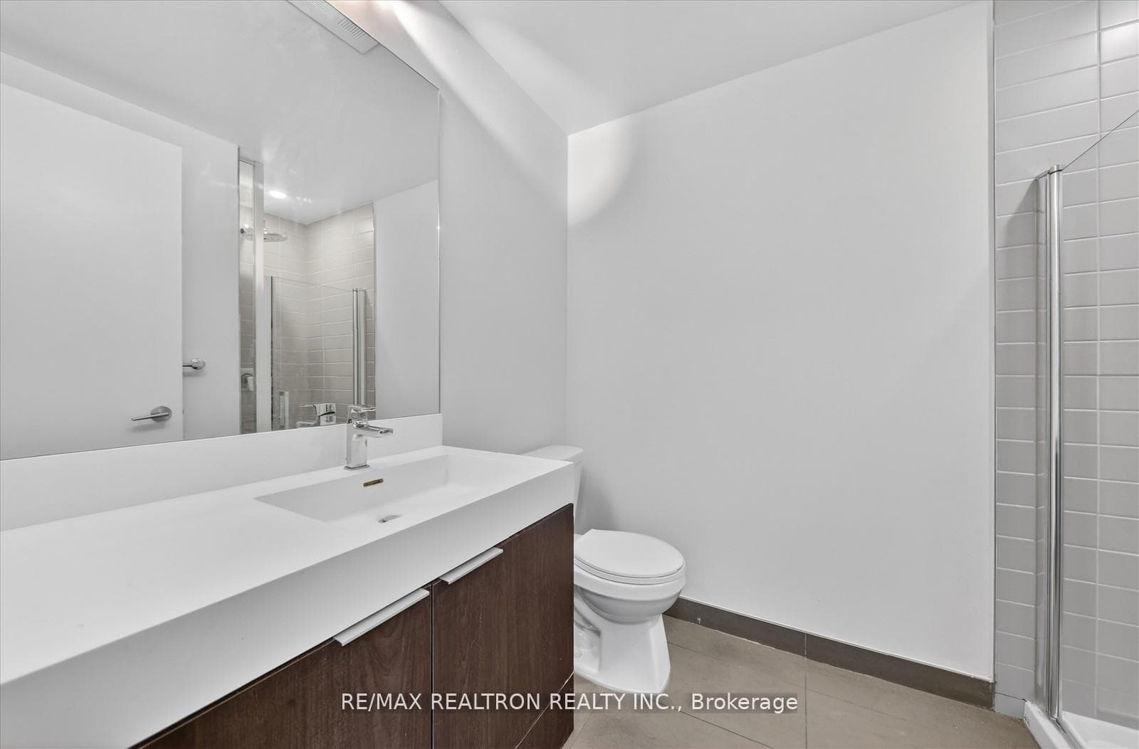 3100 Keele Street Unit 323 photo 36