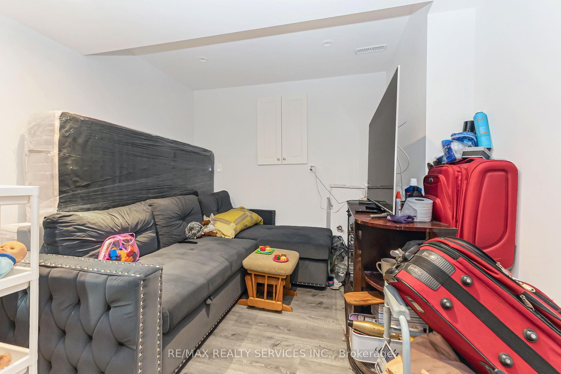 8 Chipwood Crescent photo 36
