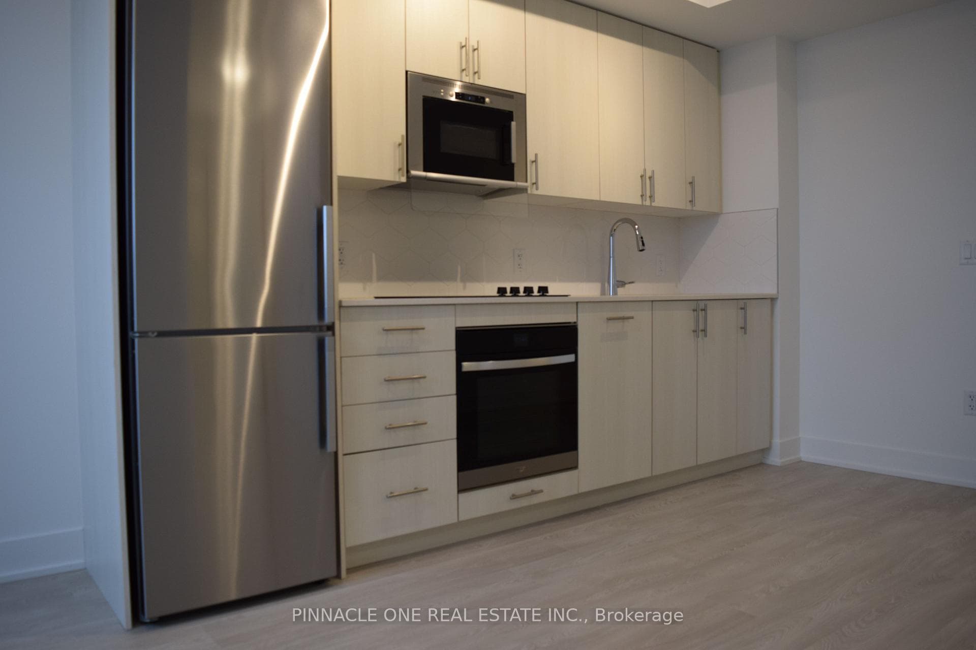 2545 Simcoe Street Unit 1803 photo 11