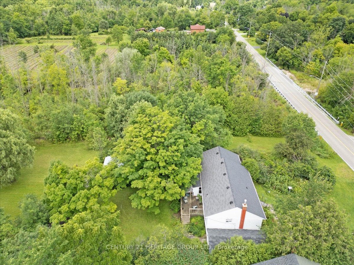 551 EVANS Road photo 39