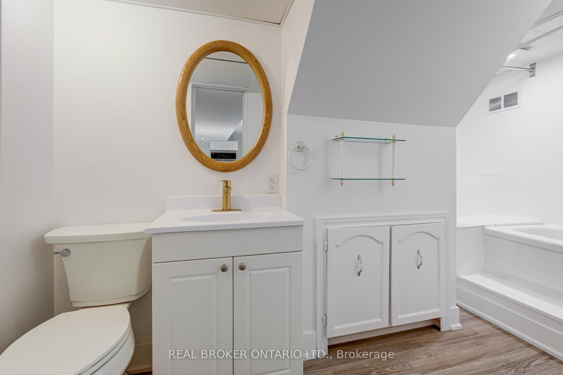 1145 Ridgecrest Avenue Unit Bsmt. photo 22