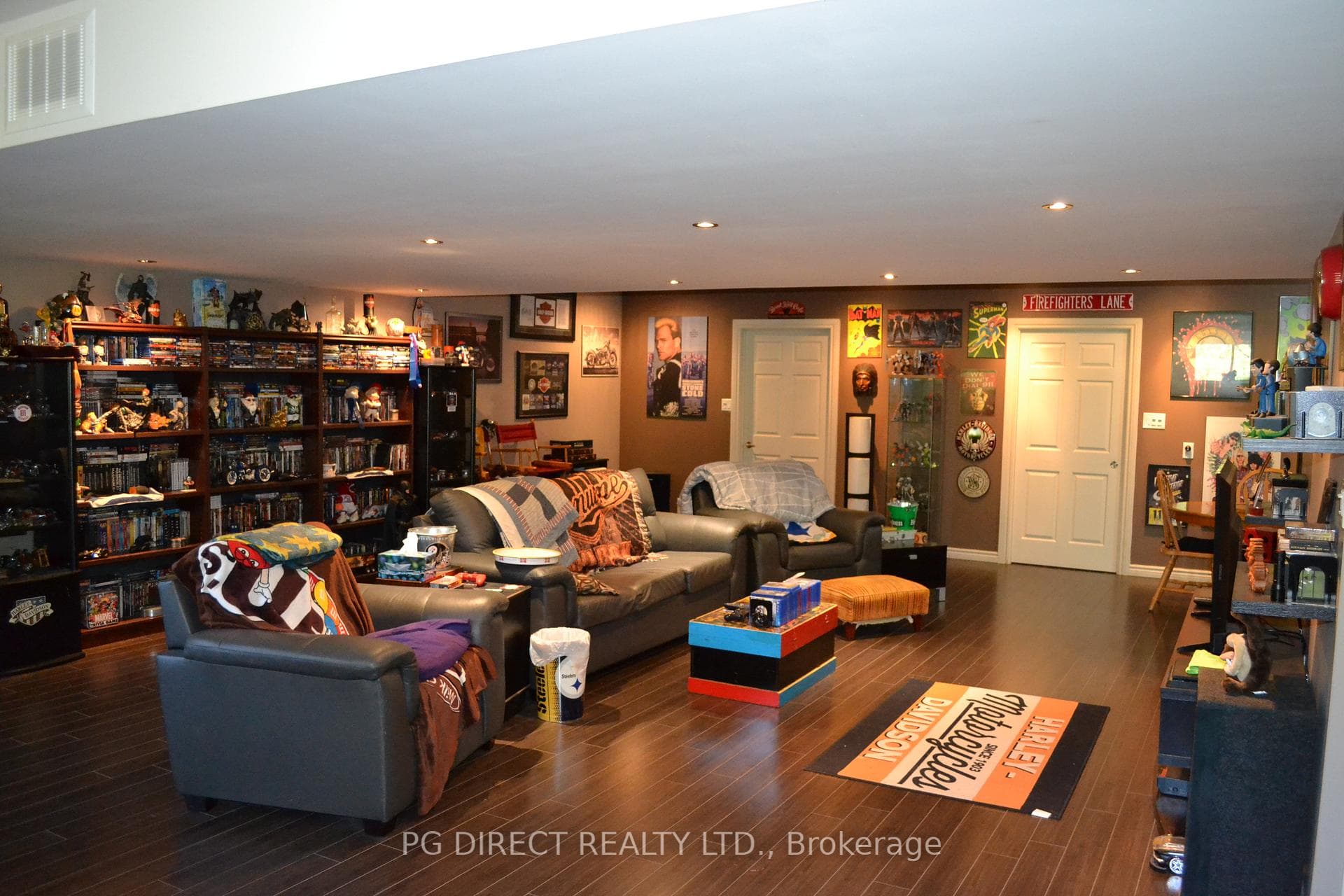 270 Pinecreek Crescent photo 11