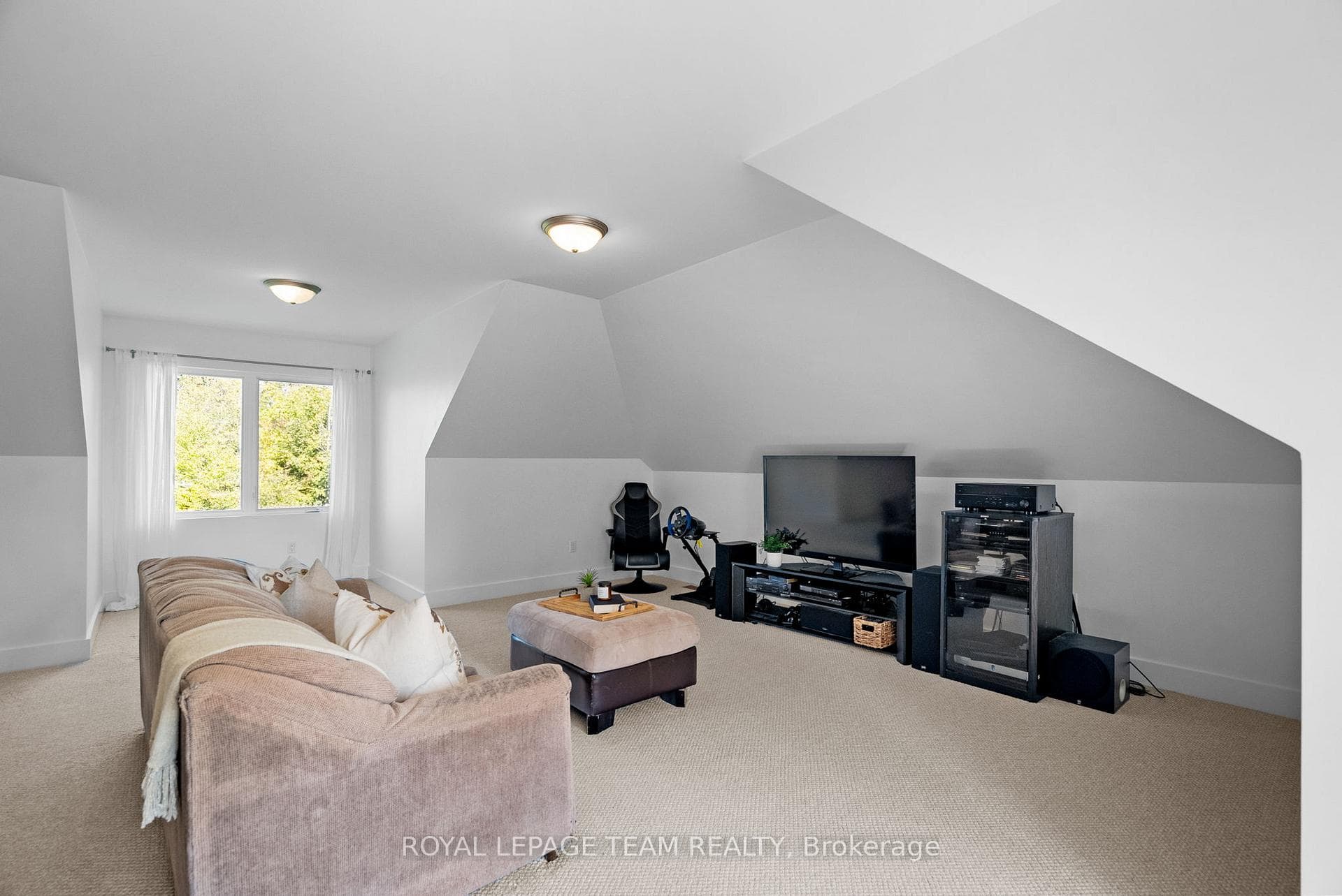 1700 Peter Robinson Road photo 33