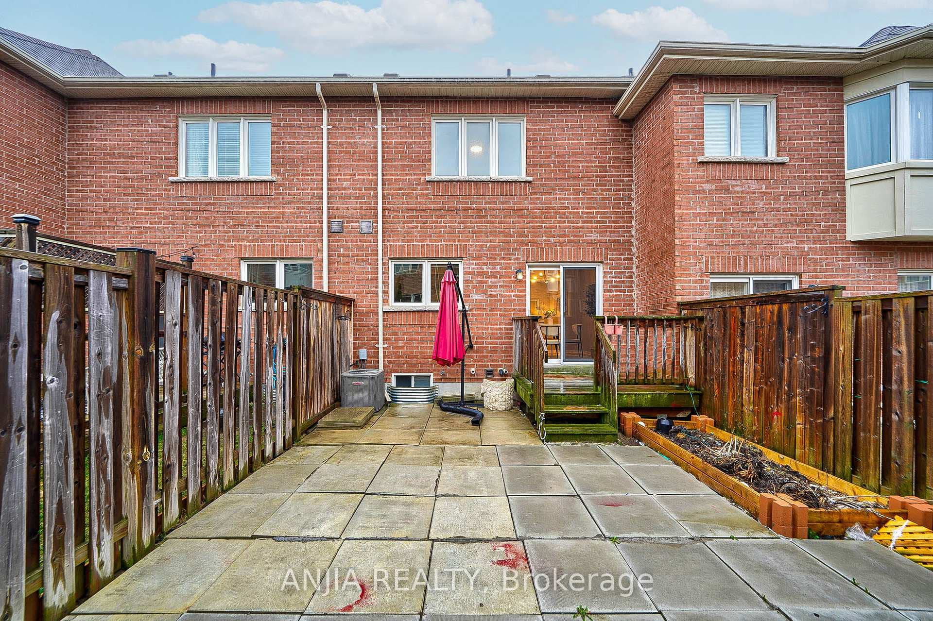 220 Sandale Road photo 40