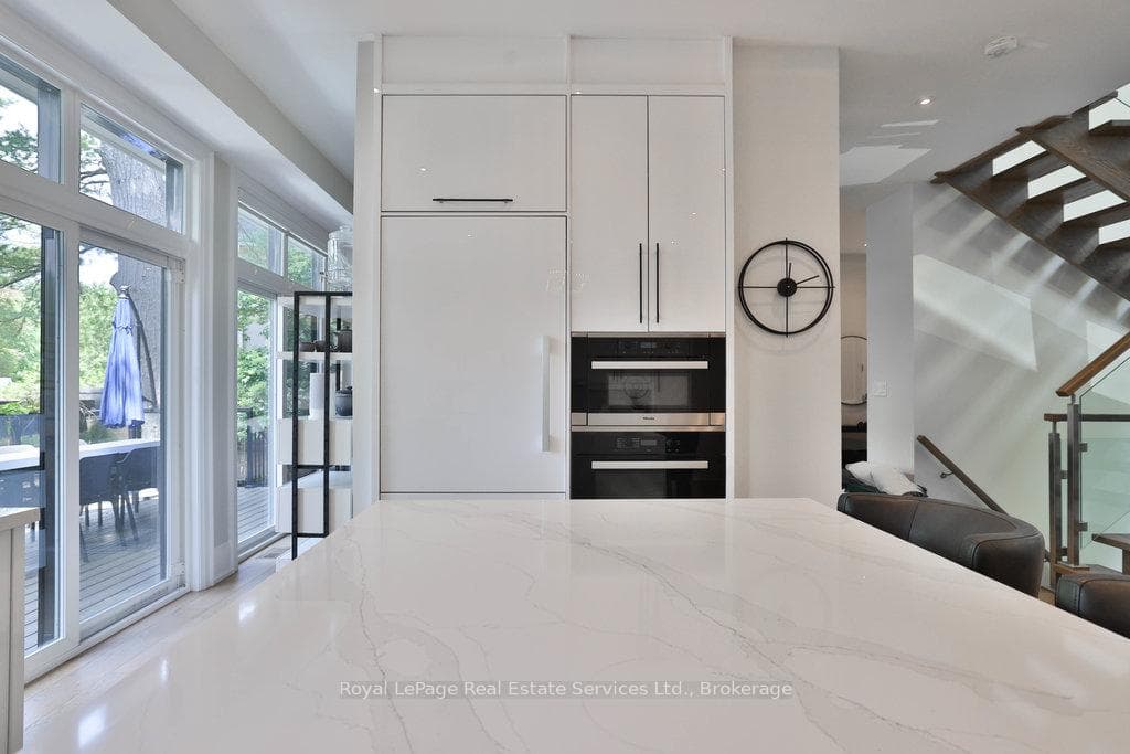 182 Charnwood Drive photo 17