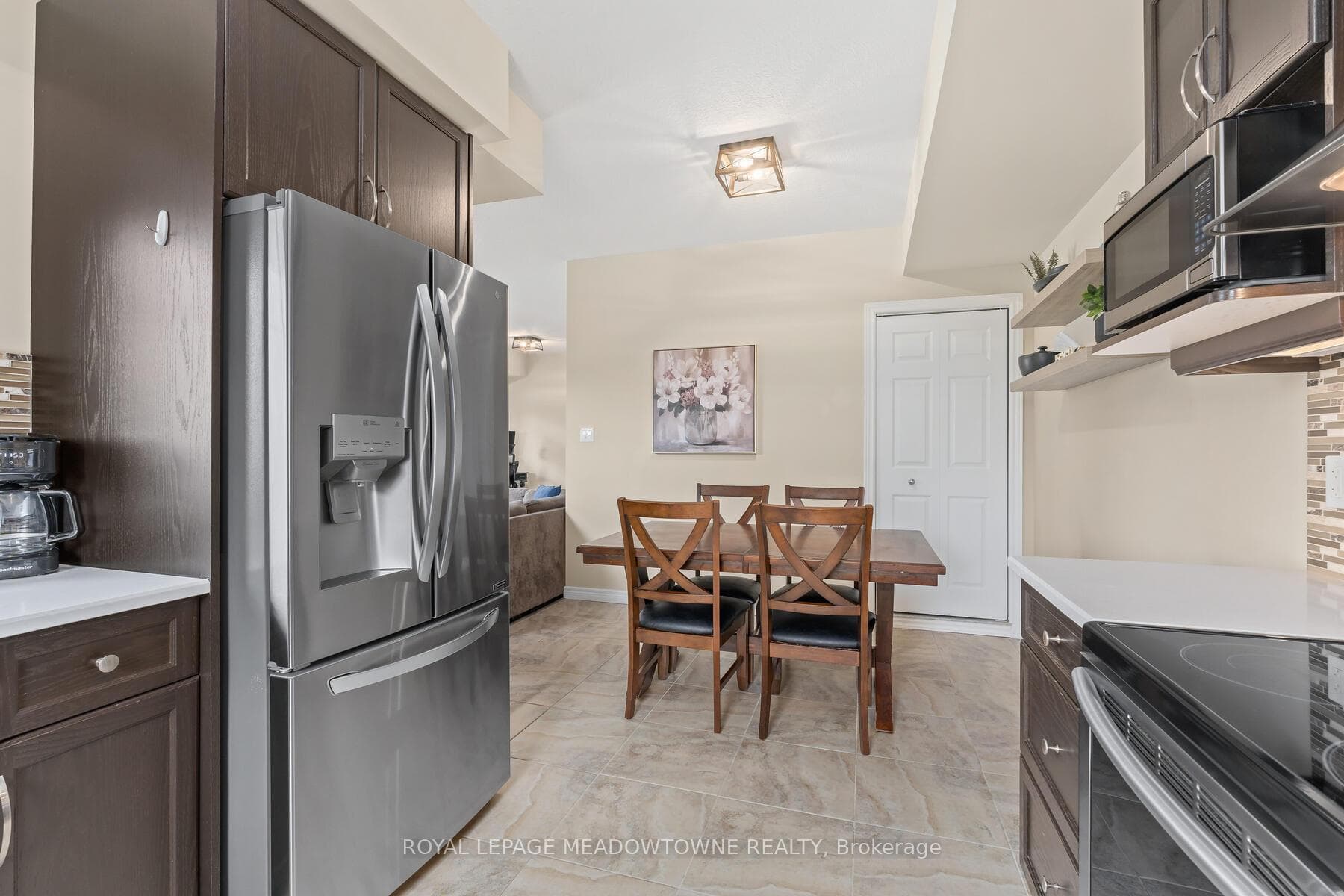 Kitchen - Eat in