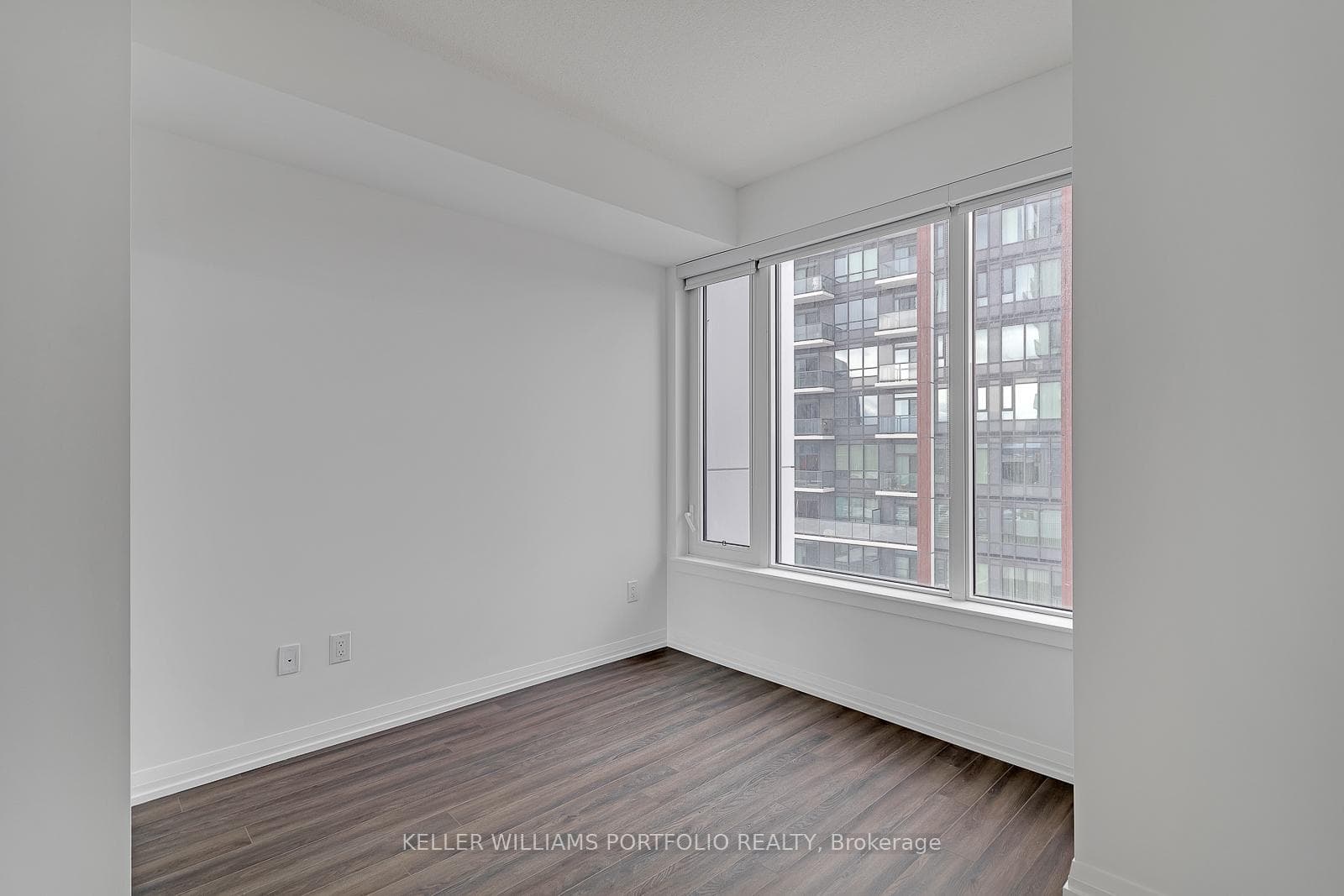 75 Canterbury Place Unit 608 photo 15