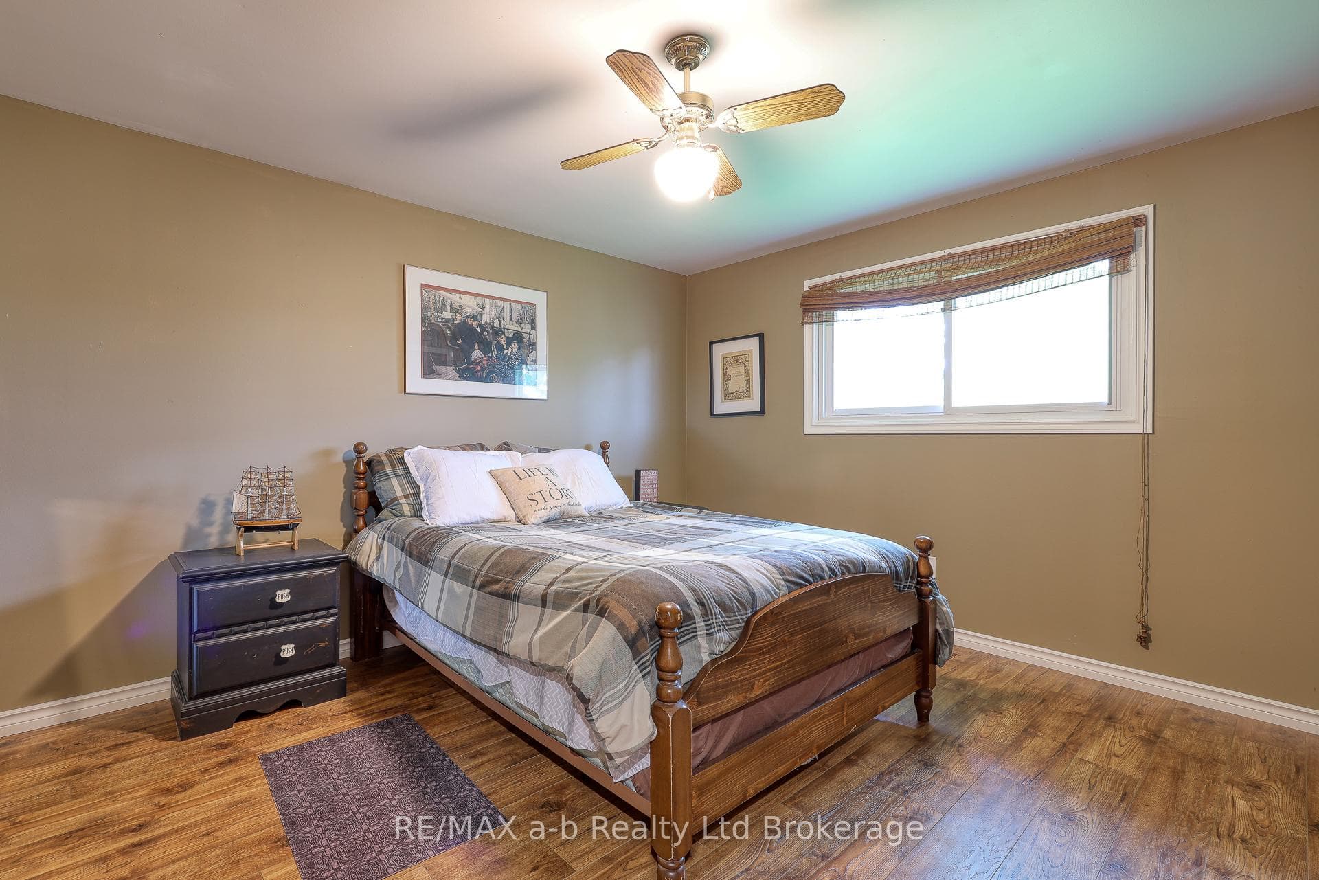 9 Grenville Street photo 35