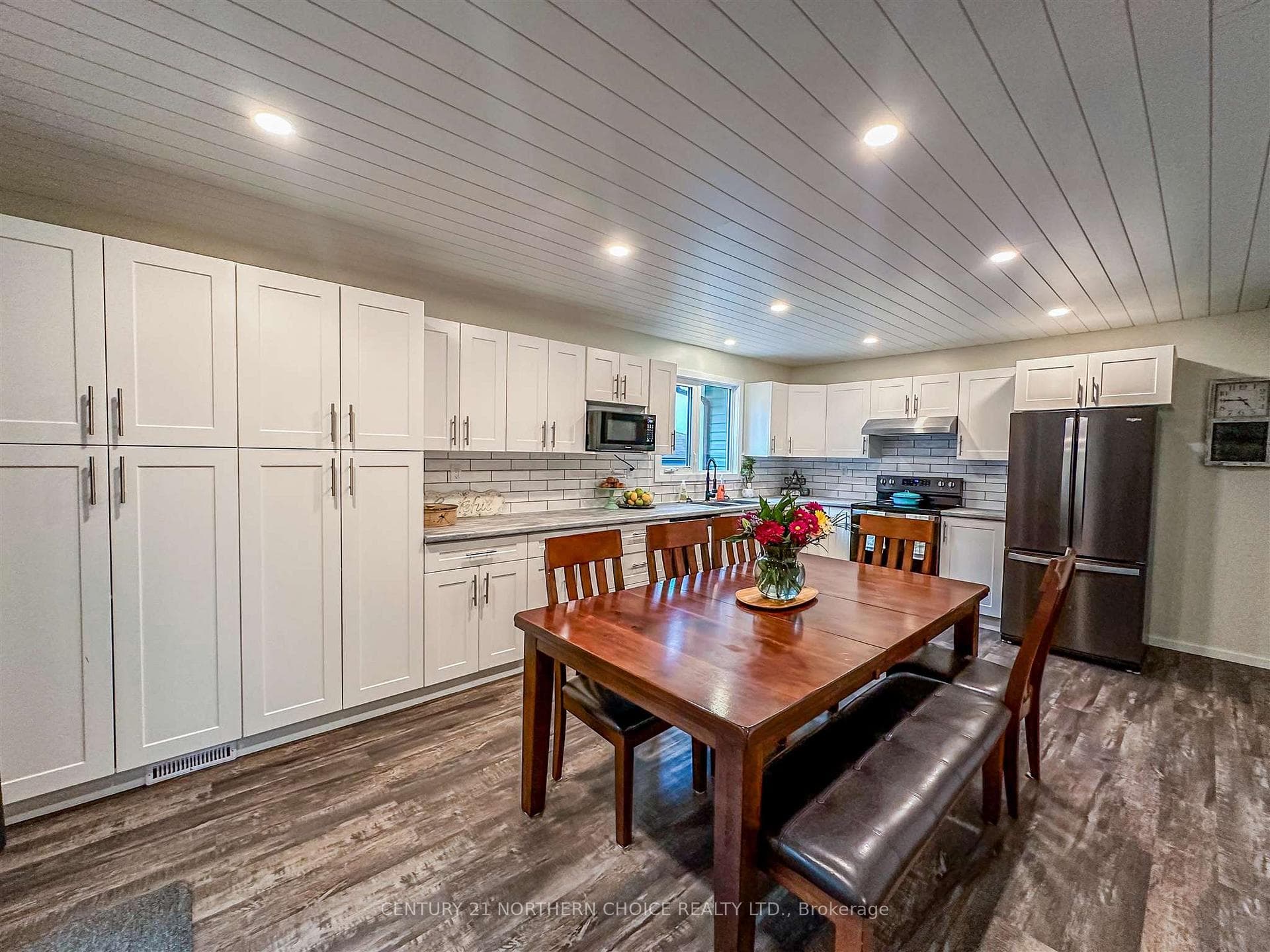 35 CAMBRIAN DRIVE photo 10