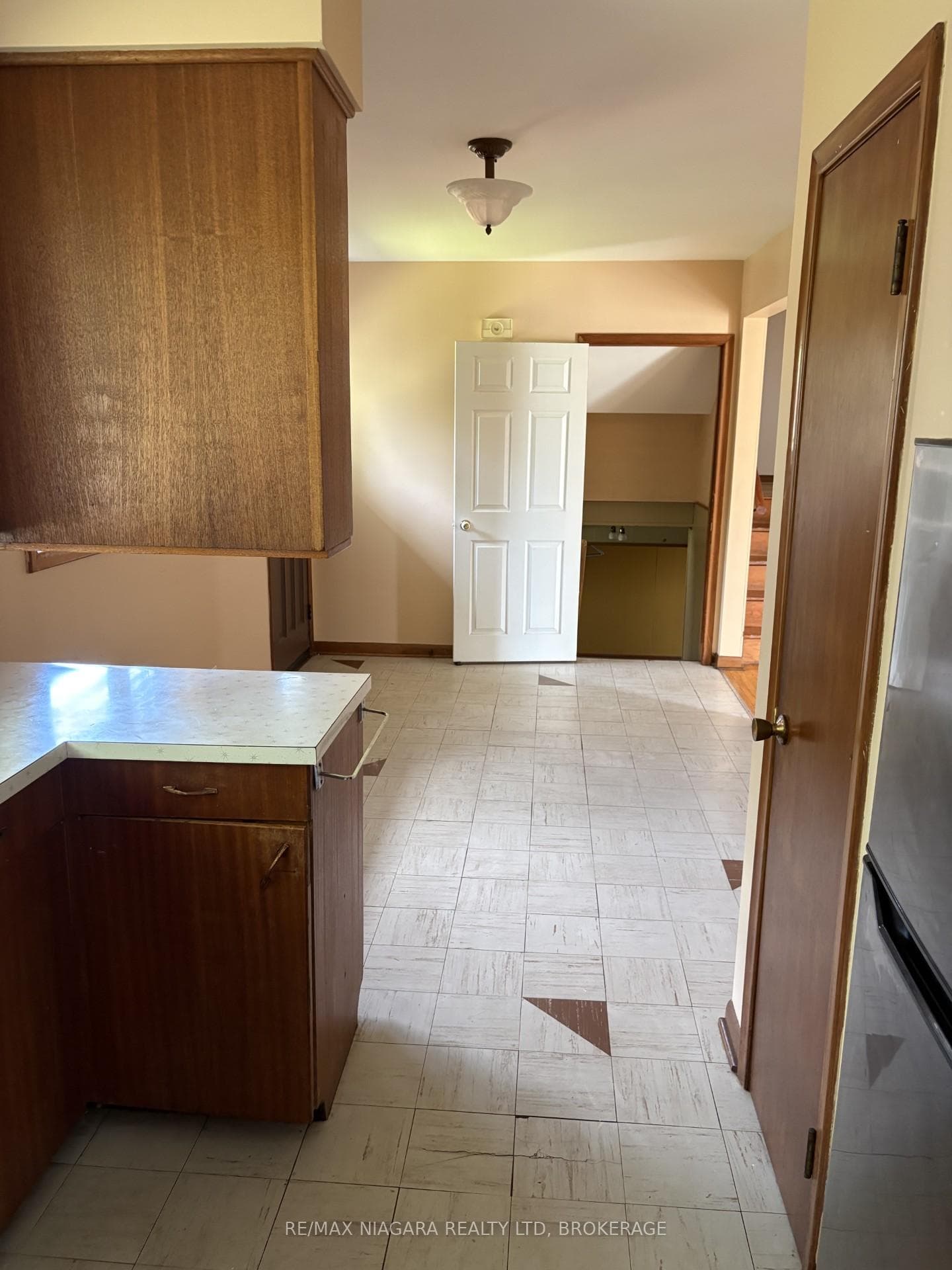 6611 Margaret Street photo 6