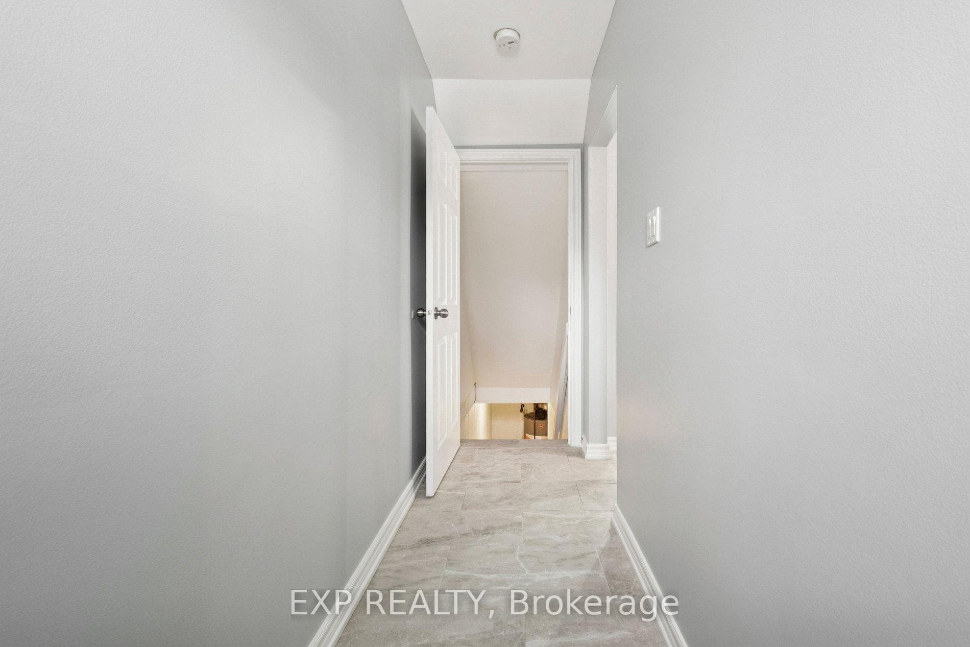 243 Coventry Court photo 34