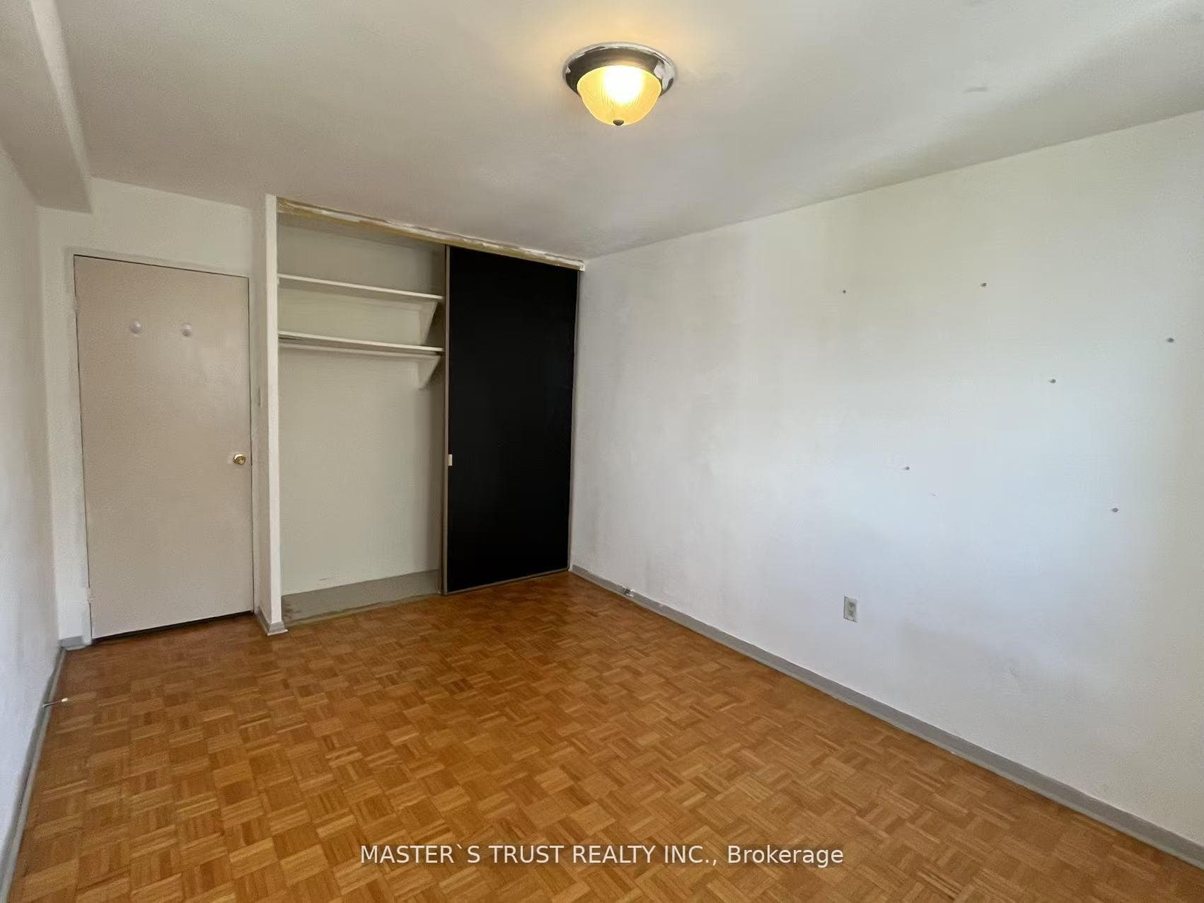 3420 Eglinton Avenue Unit 903 photo 16