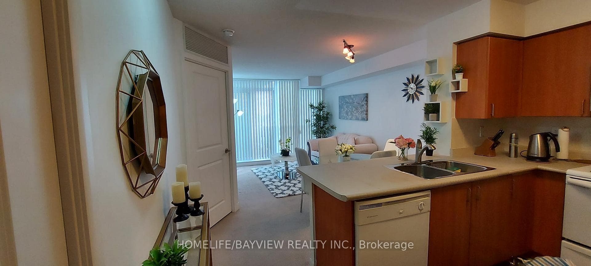 4978 yonge Street Unit 3502 photo 2