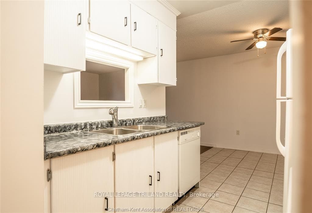 955 Grand Avenue Unit 306 photo 4