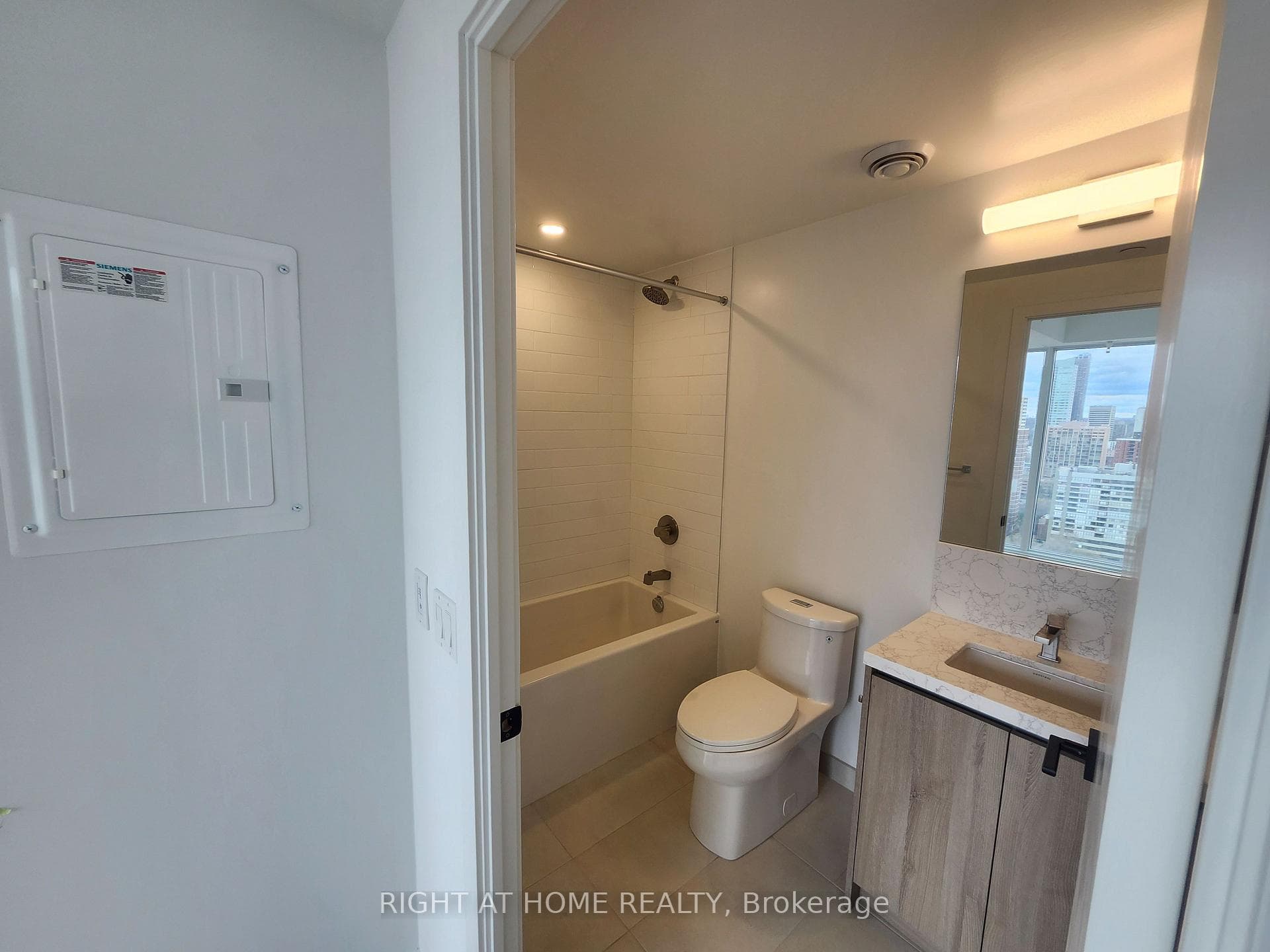 319 Jarvis Street Unit 2807 photo 8