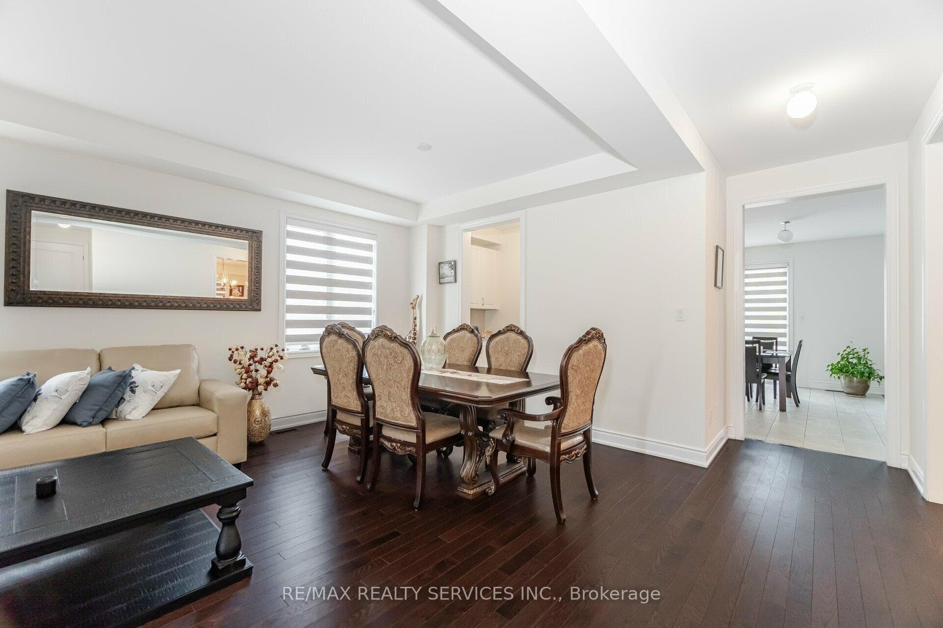36 Lowell Crescent photo 5