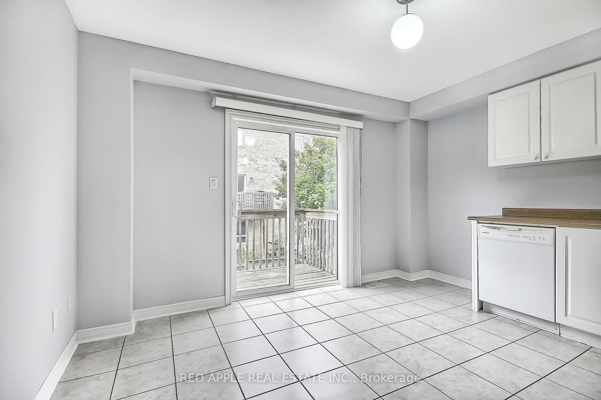176 Matthew Boyd Crescent photo 14
