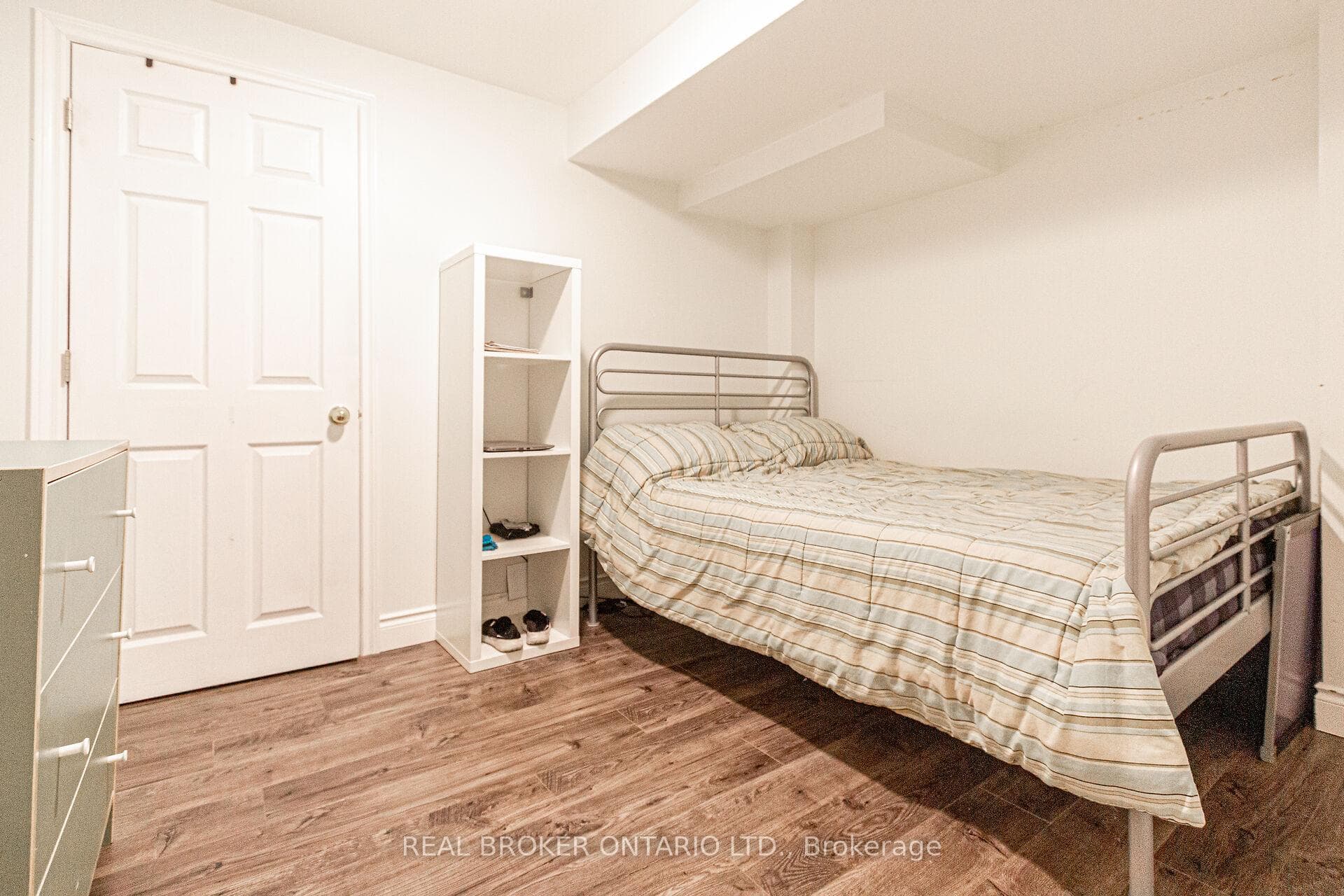 1373 Niels Avenue photo 23