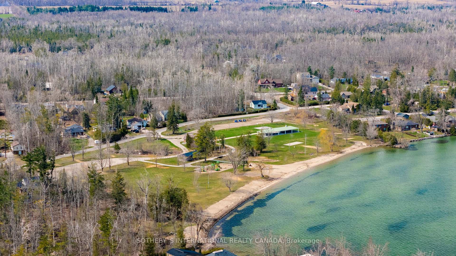 376 Lakeshore Road photo 28