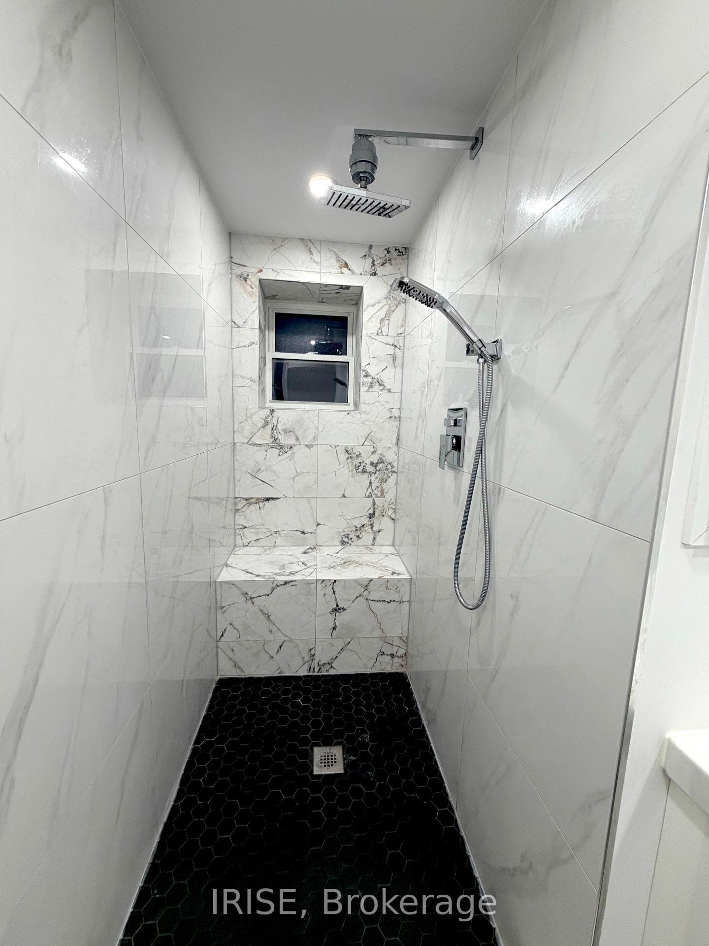 2 Selwood Avenue Unit A photo 3
