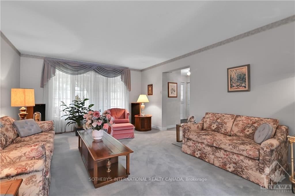 35 HOLITMAN Drive photo 6