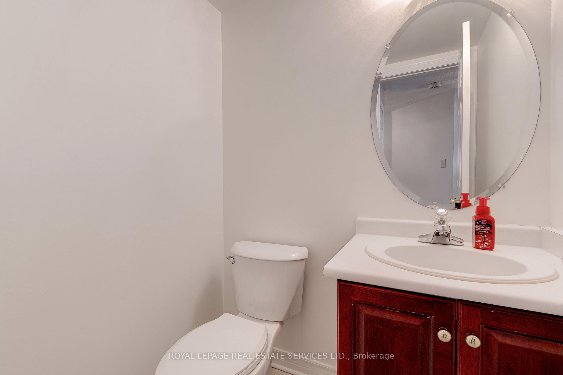 5662 Glen Erin Drive Unit 93 photo 21