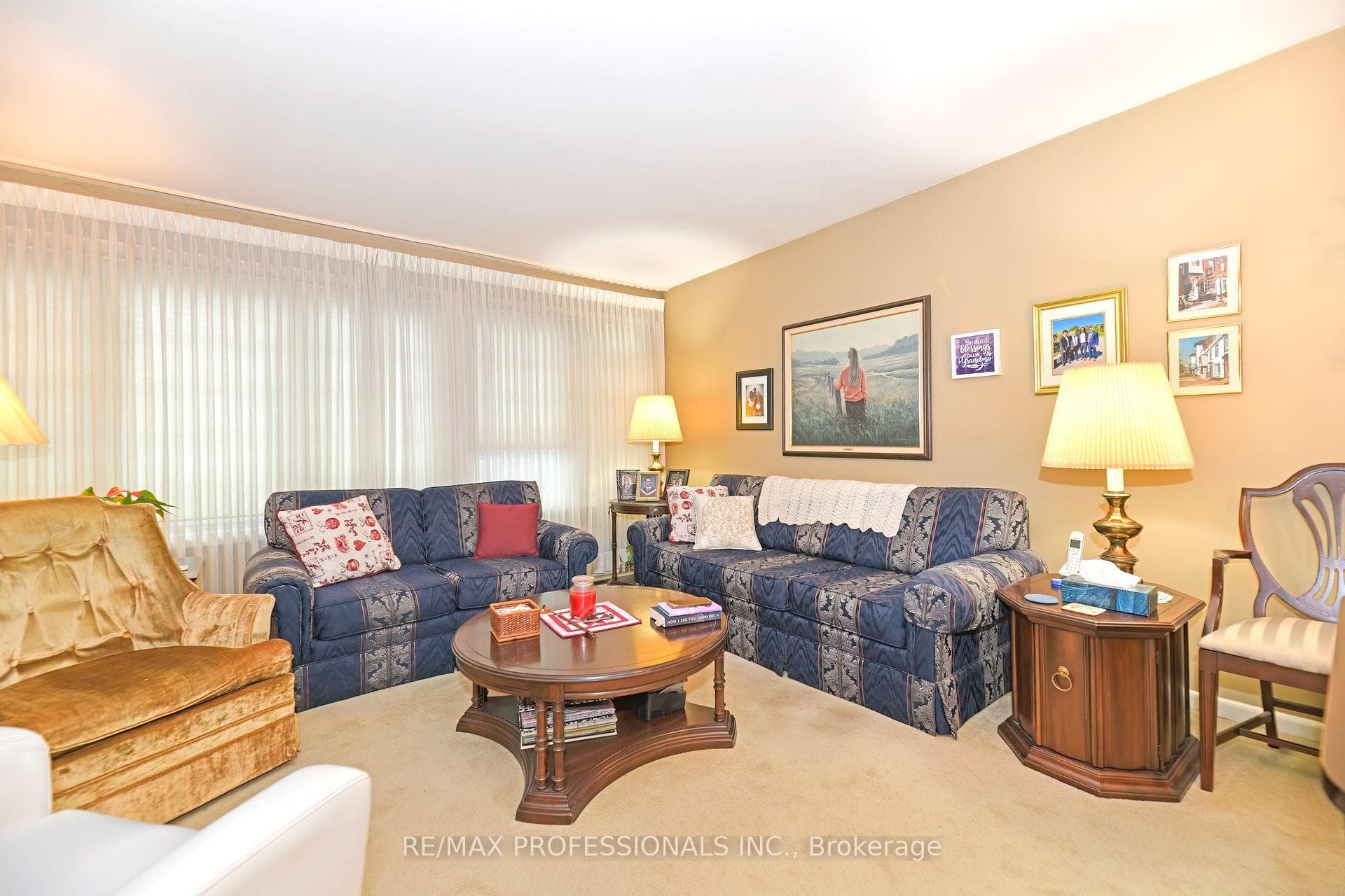 25 Deanefield Crescent photo 5