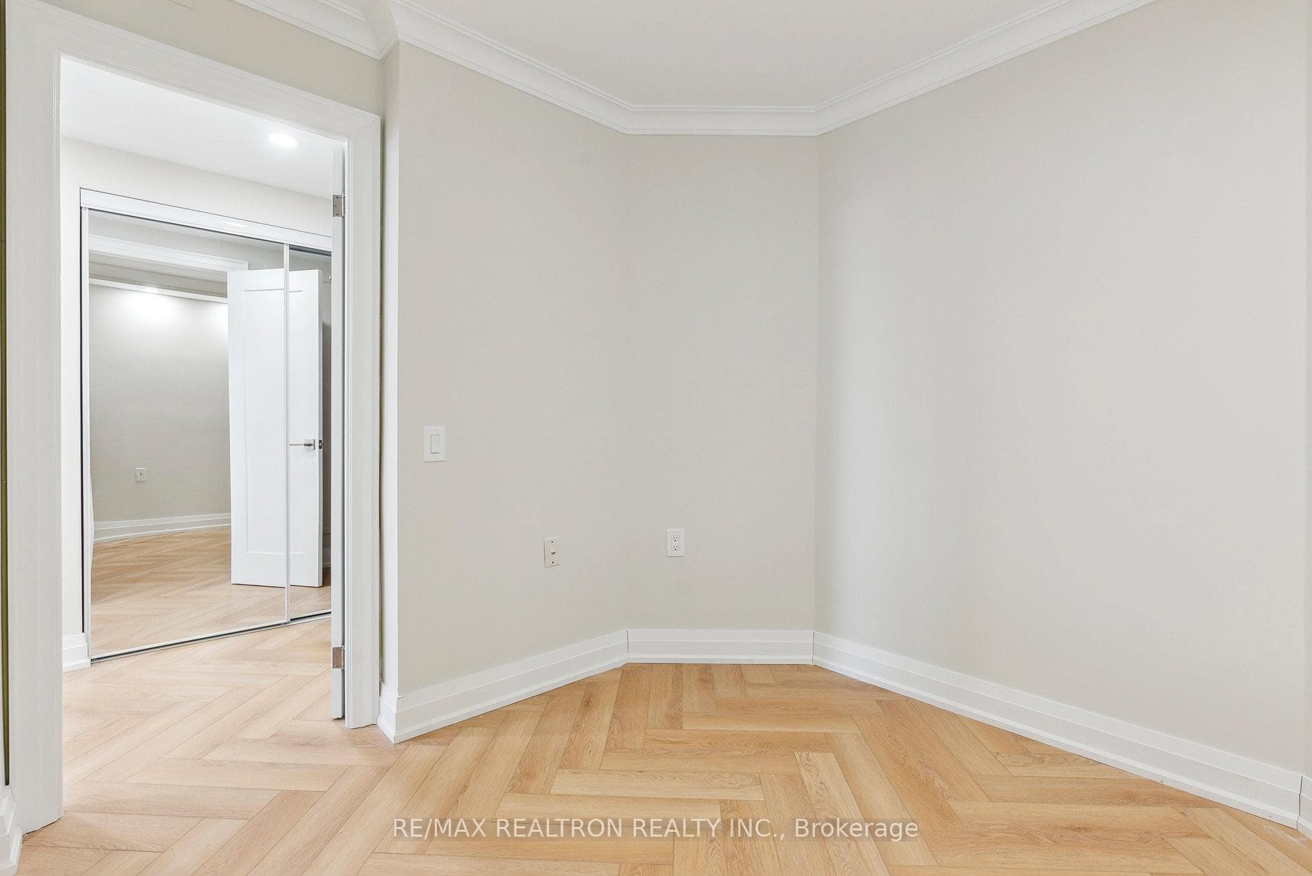 35 Finch Avenue Unit 905 photo 24