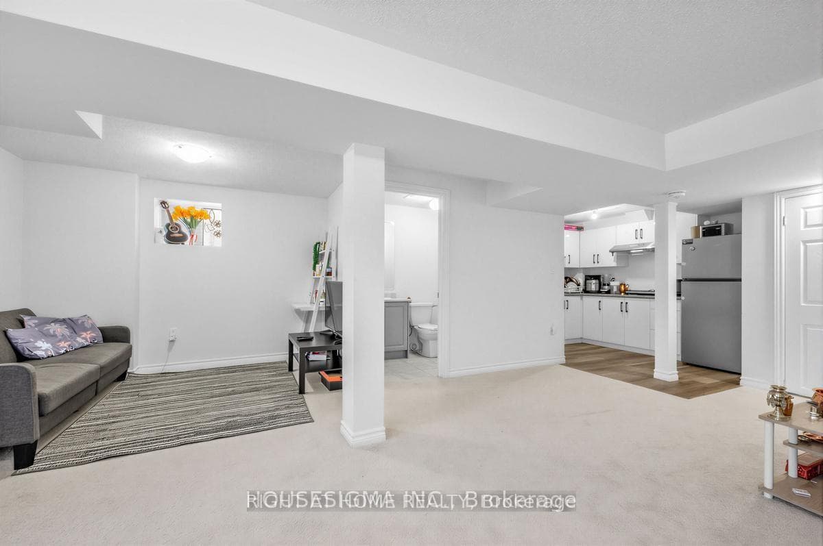 1348 Apollo Street photo 2