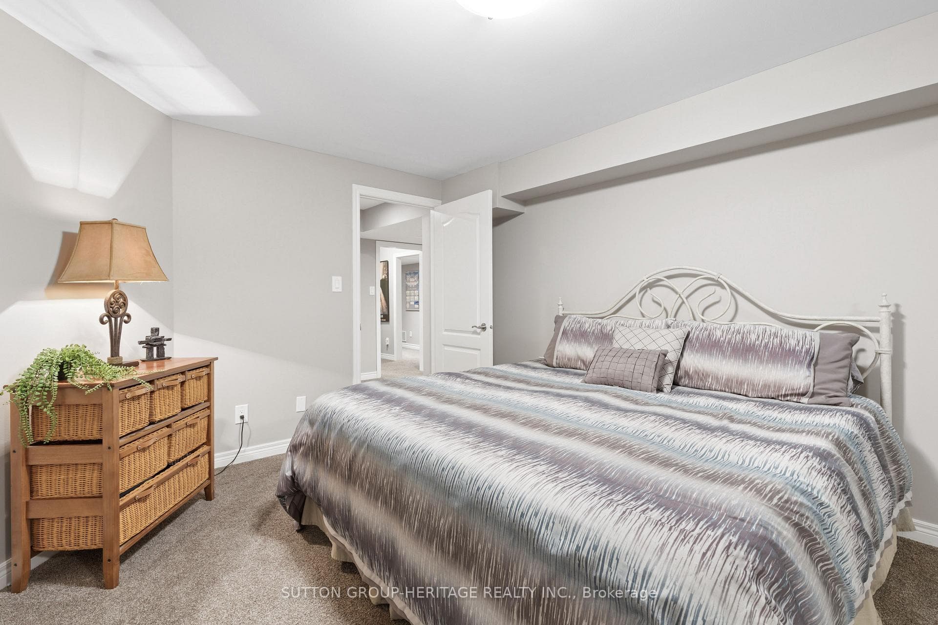 27 Kimberly Drive photo 32
