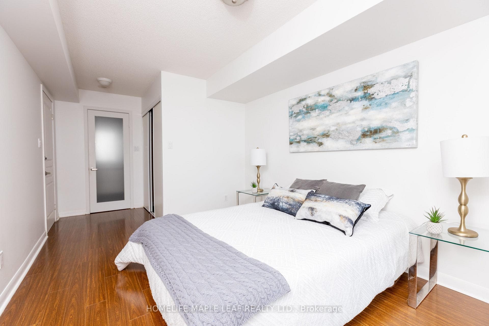 323 Richmond Street Unit 407 photo 11