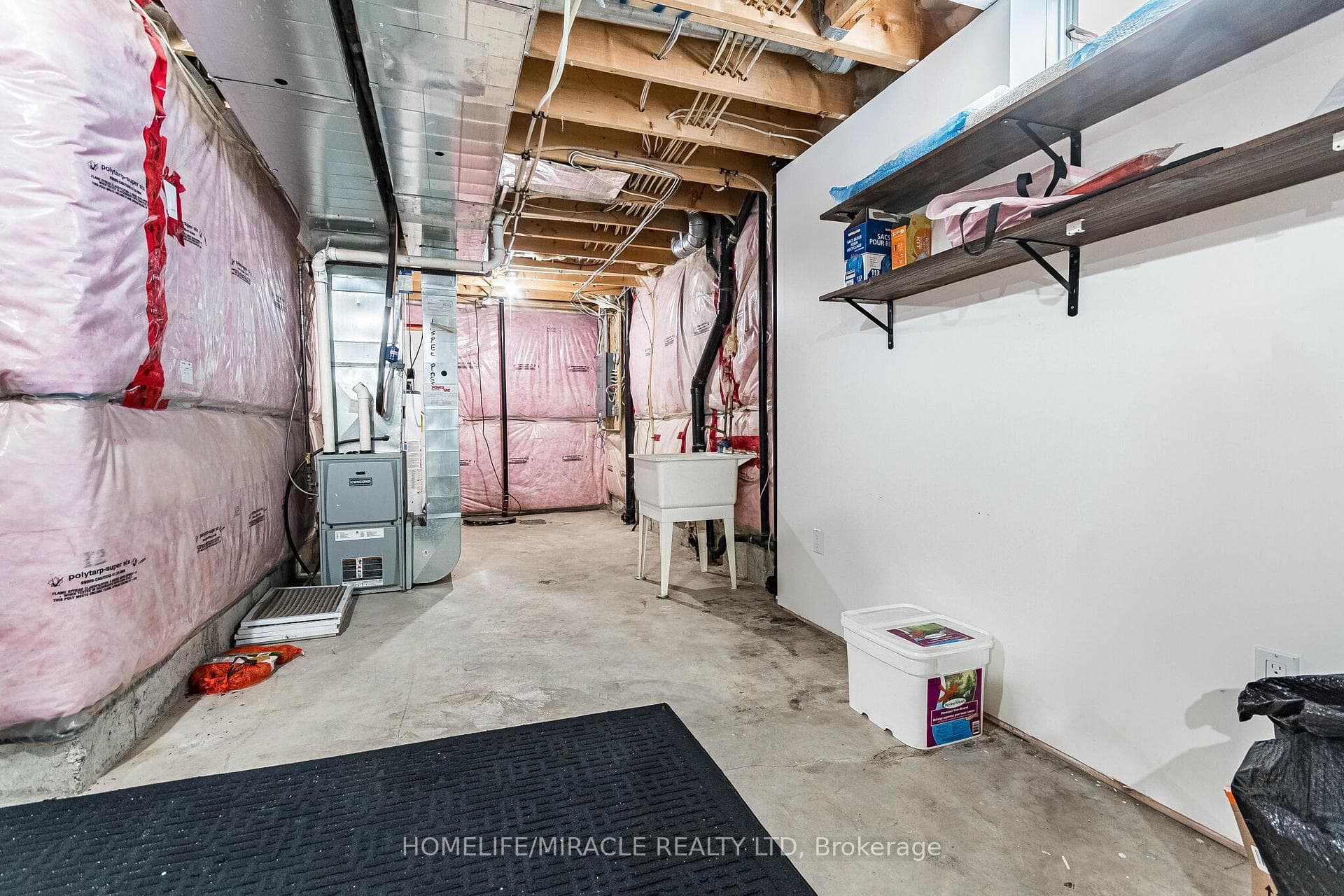 222 Pelech Crescent photo 48