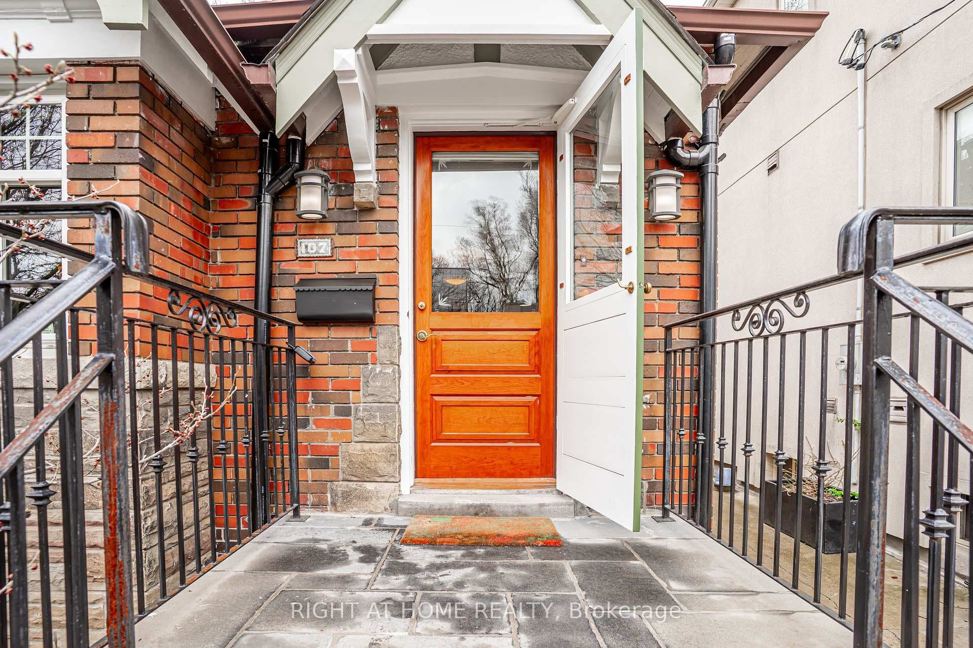 107 Everden Road photo 4