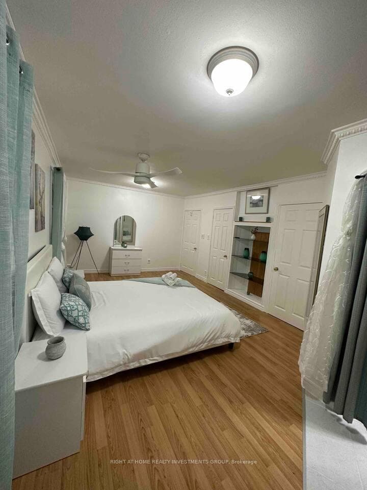 338 Little Avenue photo 18
