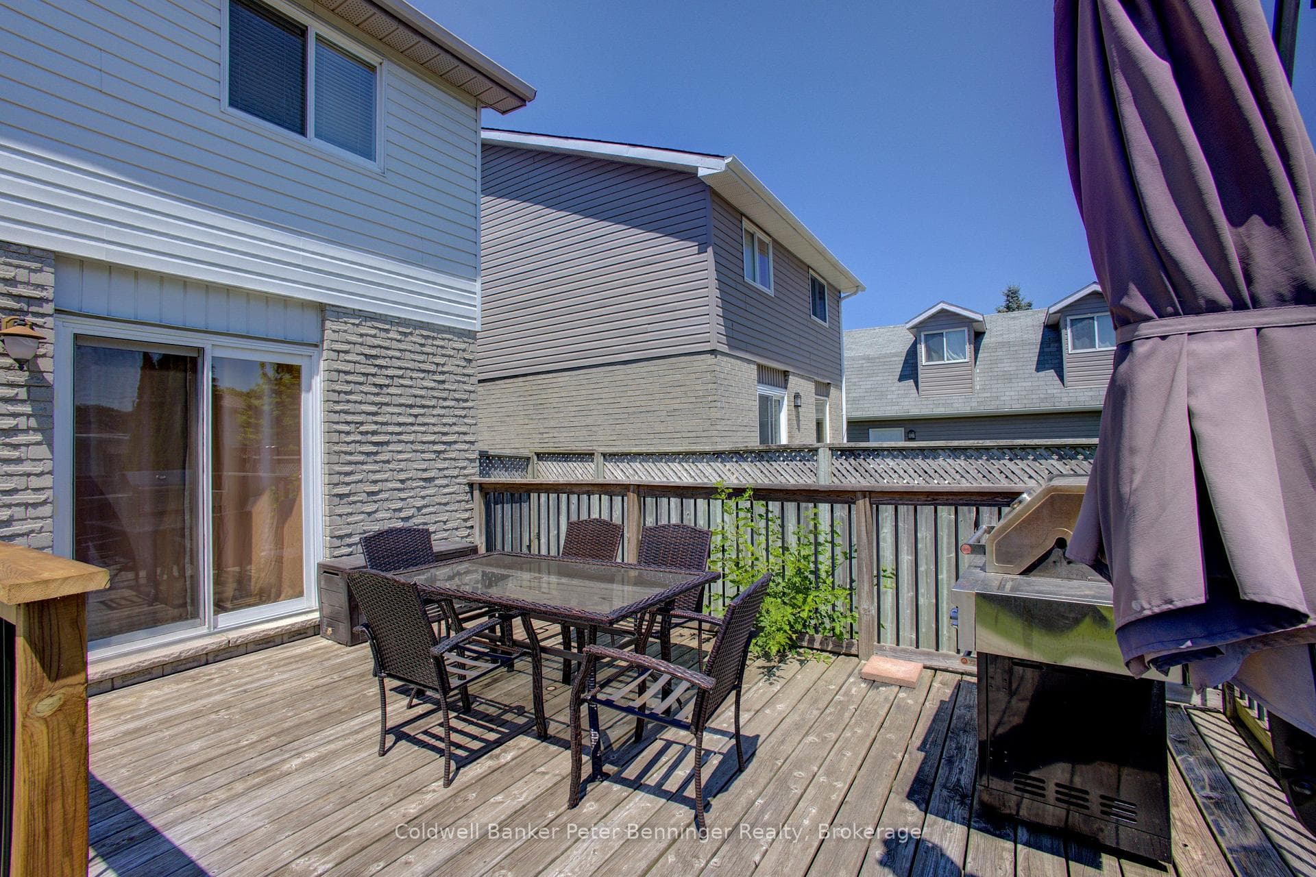 737 Mackendrick Drive photo 41