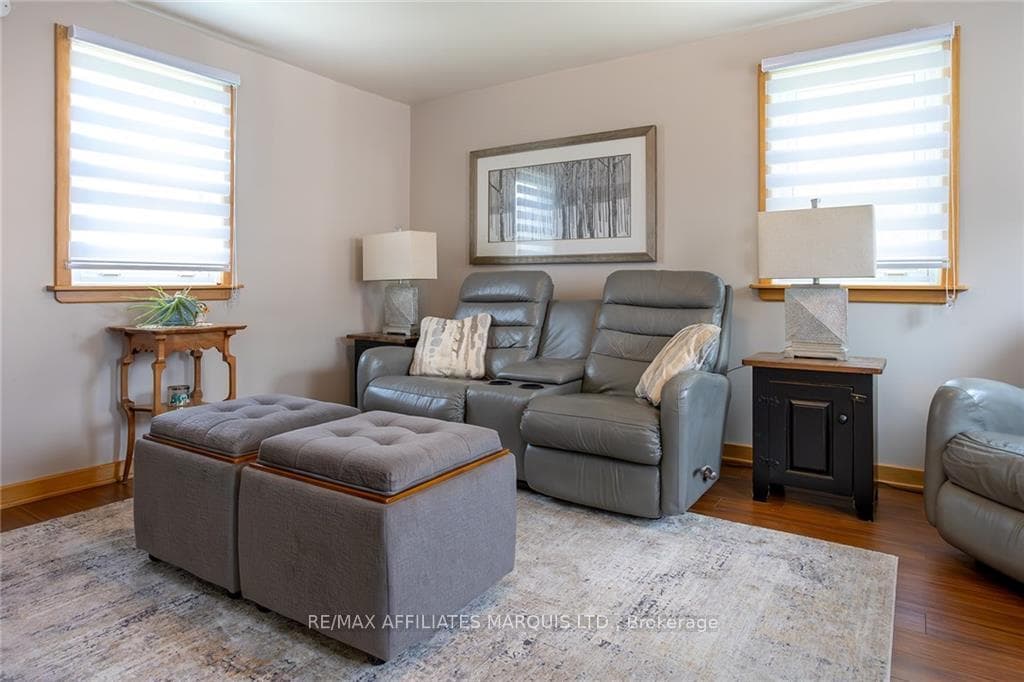 40 BRODER Crescent photo 23