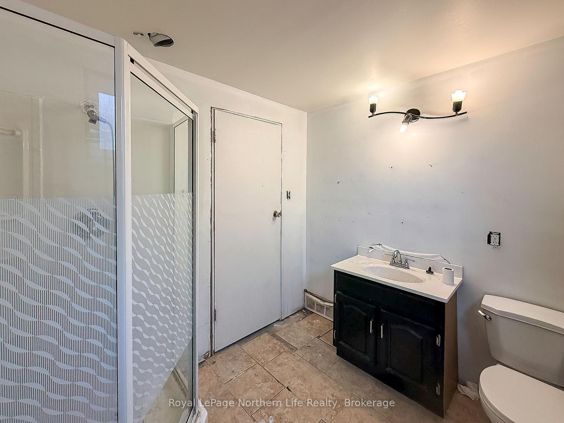 800 John Street photo 21