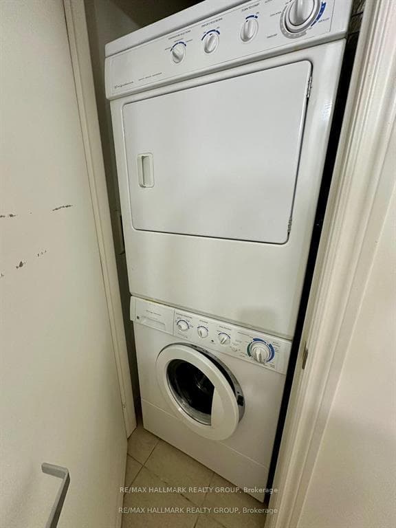 234 RIDEAU Street Unit 710 photo 9