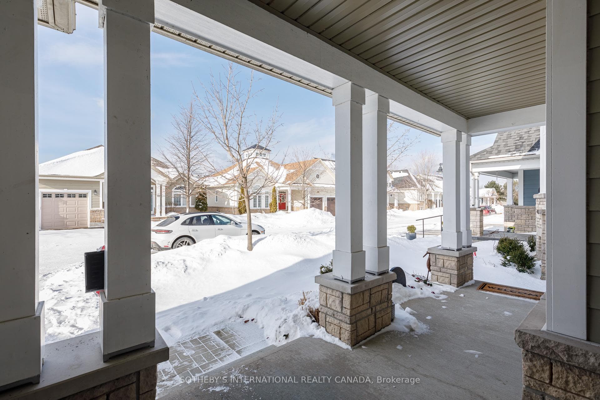 9 Waterpond Place photo 4