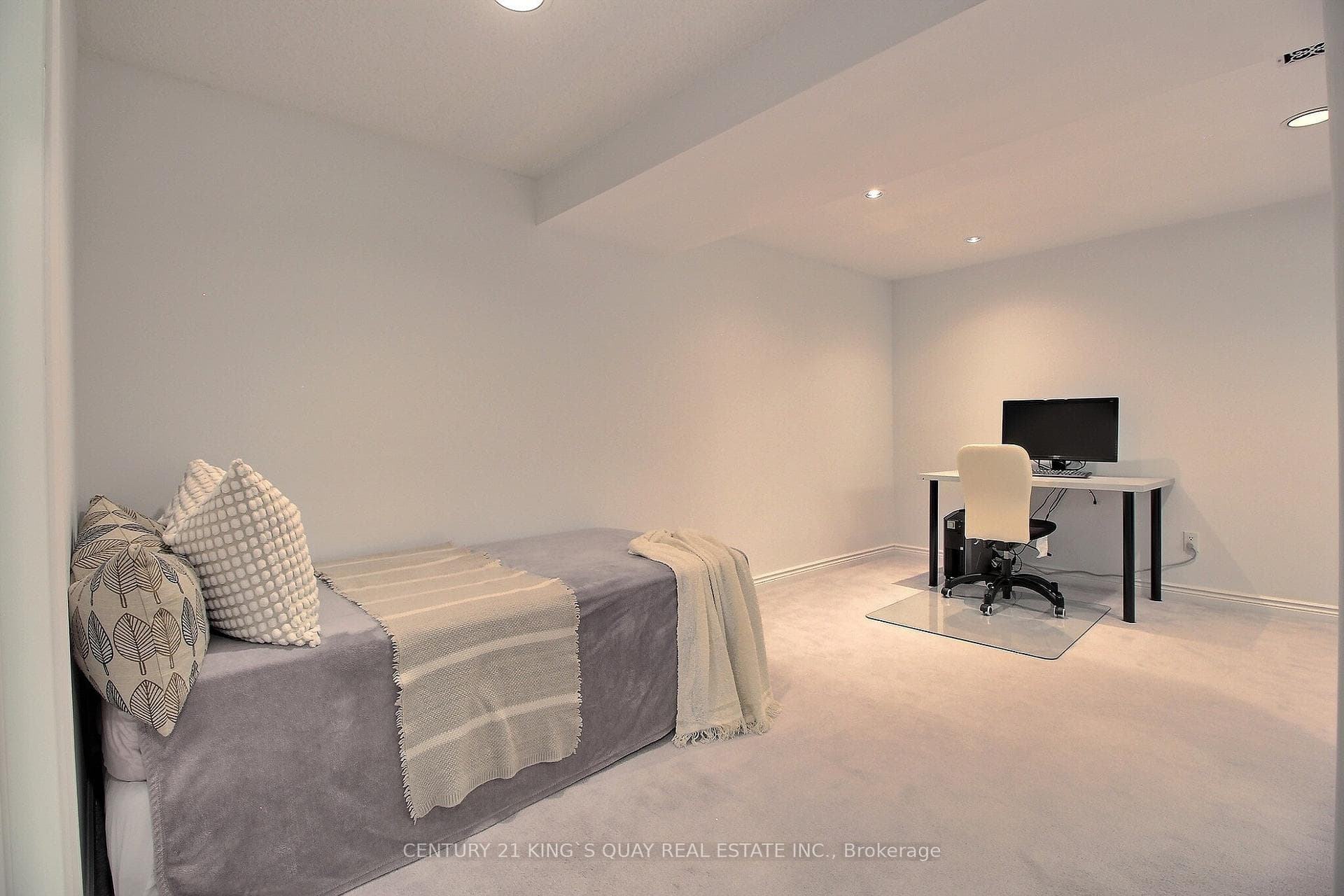 26 Canmore Boulevard photo 32