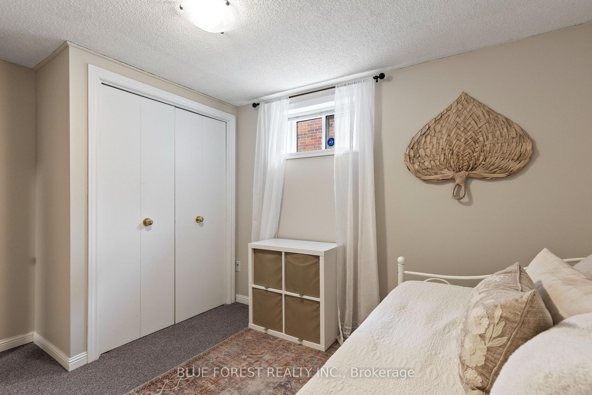 325 Emery Street photo 25